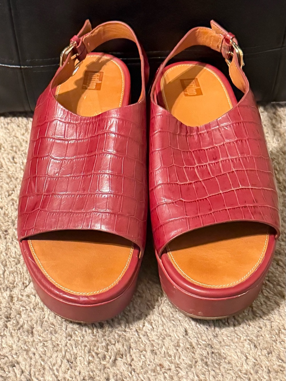 Fitflop Women's Red Croc-Embossed Slingback Platform Mules - Picture 2 of 12